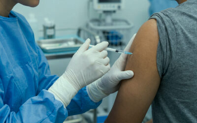 Vaccination dans le haut du bras, douleurs à l'épaule après un vaccin – IRMI